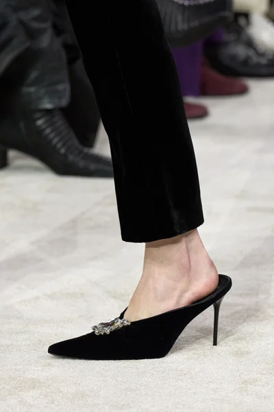Look 3